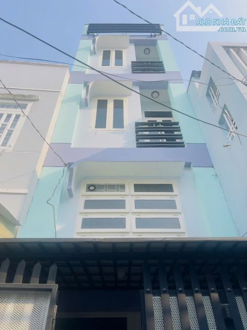 Nhà 5 tầng, chỗ đậu ô tô, gần Sacombank Tây Thạnh, 4.1 tỷ