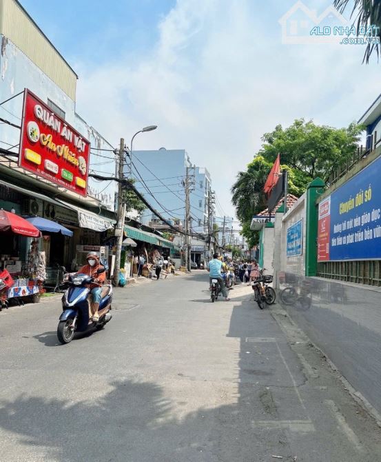 VILLA SANG XỊN MỊN - NGANG 8M - THIẾT KẾ HIỆN ĐẠI - XE 7C NGỦ NHÀ - 5 PHÒNG