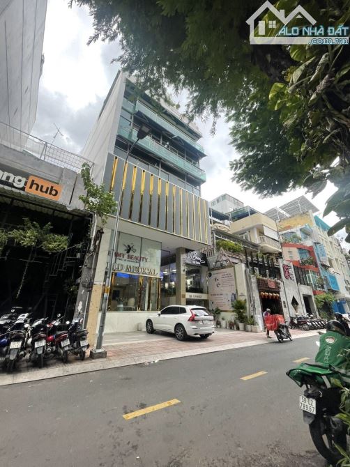 Siêu phẩm Toà CHDV Ngay trung tâm Quận 3(6x20m- 7 tầng) HĐT 100tr/th- Chỉ: 38 tỷ TL