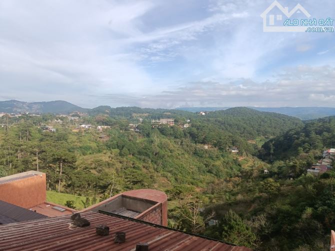 Cần bán 1551m2 đất sổ riêng xd ngay cửa ngõ Đà Lạt có view đồi thông tuyệt đẹp