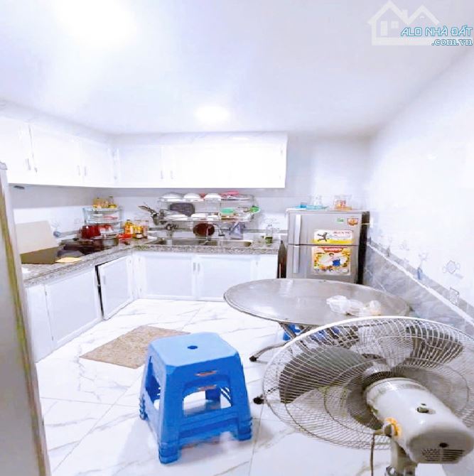 Bán nhà QUẬN 3 - hẻm Lê Văn Sỹ, thửa đất vuông  4x12 m, chỉ 6.5 tỷ