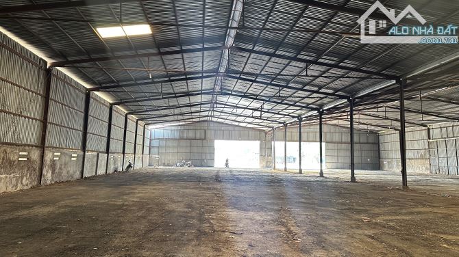 Xưởng Dĩ An 5000m/170tr Cho Thuê lẻ Dĩ An Đường Cont