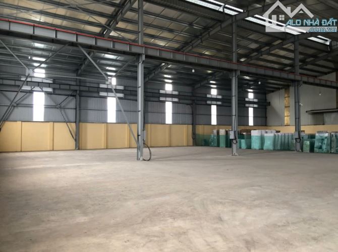 Cho thuê 2,000m2 nhà kho tại  Việt Hung, Đông Anh . trang bị PC vòng ngoài