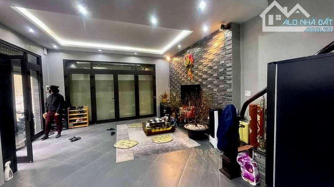 BÁN NHÀ MINH KHAI -3 BƯỚC RA Ô TÔ -GẦN CHỢ- 50M - CHỈ 7 TỶ - FULL NỘI THẤT - NỘI THẤT SỊN