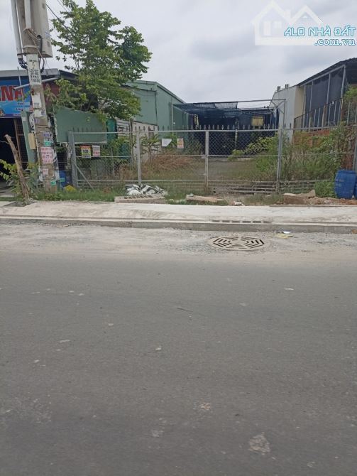 BÁN GẤP LÔ ĐẤT 92M2 ĐƯỜNG DƯƠNG CÔNG KHI, XÃ TÂN HIỆP, HÓC MÔN GIÁ 2,1 TỶ