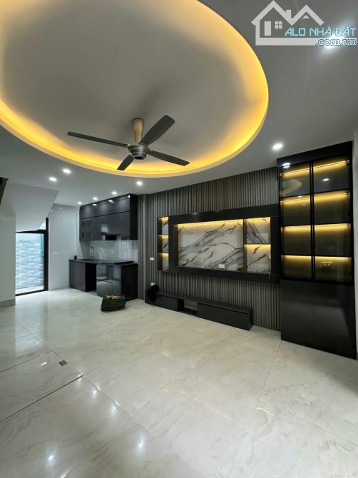 NHÀ ĐẸP 5 TẦNG PHỐ LỤA VẠN PHÚC HÀ ĐÔNG GIÁ 7,9 TỶ ,10M RA OTO TRÁNH