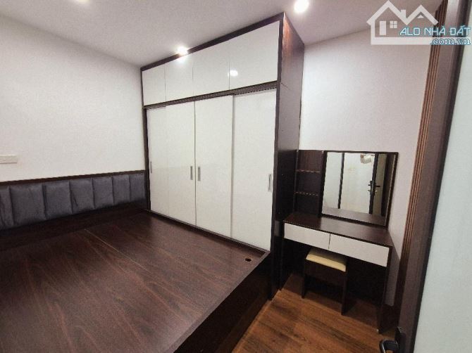Bán nhà tập thể phố thổ quan TT đống đa fun nội thất đẹp