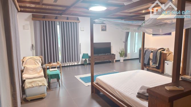 Biệt thự 3 tầng 2 mặt tiền đường Vũ Văn Cẩn - 800m2 - ngang 40 - Ngũ Hành Sơn - Giảm 5 Tỷ - 10