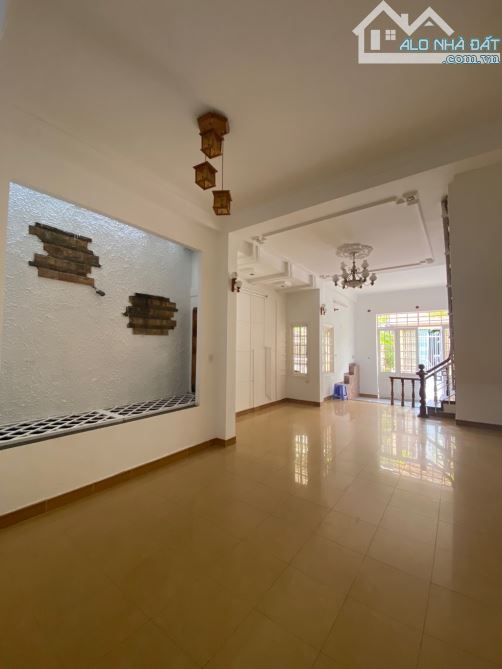 💥KHUÊ TRUNG- MẶT TIỀN - 2 TẦNG- 2 MÊ- 85m2- NHỈNH 6tỷ- GẦN NGUYỄN HỮU THỌ