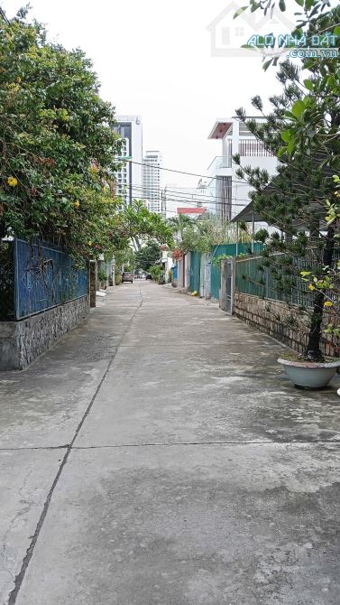 Bán lô góc 2 mặt tiền đường Dương Hiến Quyền rộng 16m cách biển 200m - 1