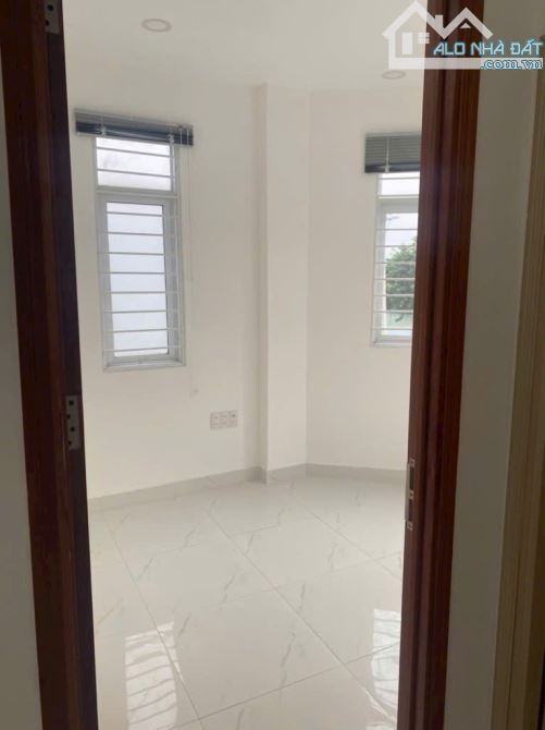 💥✨🏠NHÀ 3 TẦNG 2 MẶT THOÁNG HẺM 5M XE HƠI ĐỖ CỬA.NỘI THẤT ĐẸP - CHO THUÊ 13TR HĐ CÒN 1 NĂ - 1