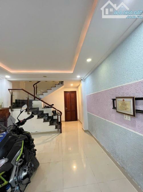 PHÚ NHUẬN - HẺM XE HƠI THÔNG THÍCH QUẢNG ĐỨC - 42M2 4 TẦNG BTCT - HOÀN CÔNG - 1