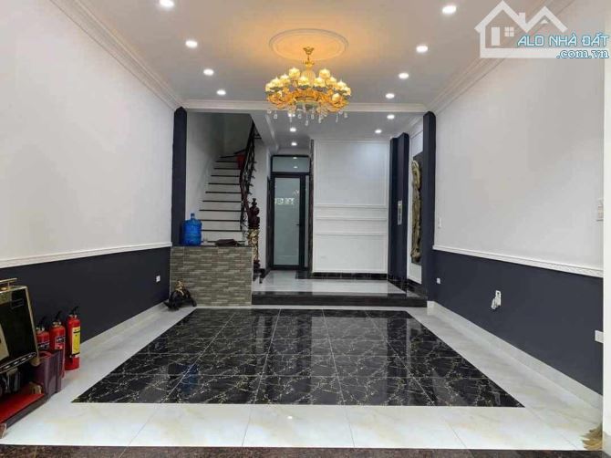 SIÊU PHẨM KIM GIANG - PHÂN LÔ ÔTÔ 7 CHỖ VÀO NHÀ -THANG MÁY - NHÀ ĐẸP DÂN XÂY CHẮC CHẮN - 1