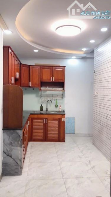 TÂN BÌNH - NHÀ 4 TẦNG MỚI - HẺM XE HƠI - 3PN - SỔ HỒNG RIÊNG - 4.45 TỶ - 1
