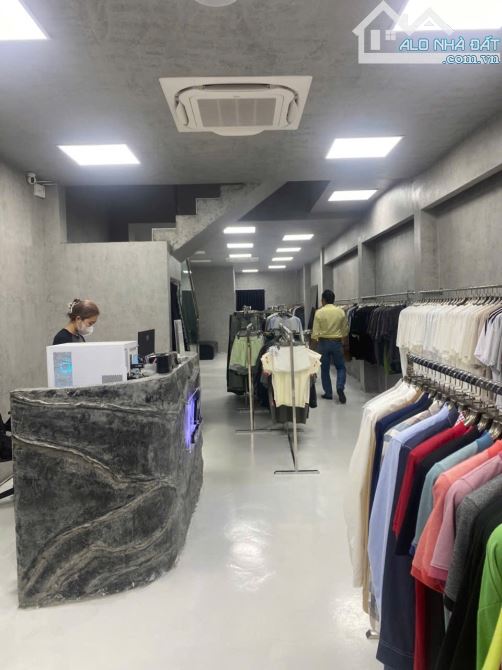 Bán căn góc Hồng Bàng gần biển Nha Trang đang có dòng tiền cho thuê - 1
