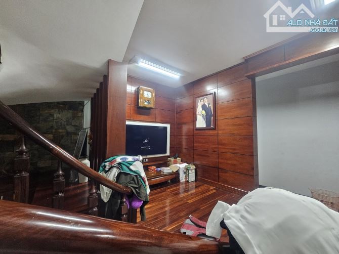 Nhà 2 mê mái ngói - Mặt tiền Hải Thượng Lãn Ông - Trung tâm BMT - 9x12m - 1