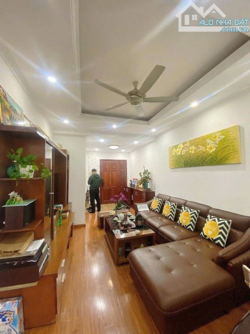 Bán căn hộ HH1 Dương Đình Nghệ 97m2 2pn 2vs 6,9 tỷ Hướng mát, full NT - 1