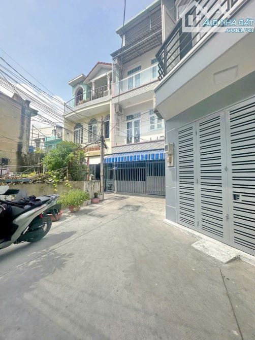 Bán nhà 3 lầu hẻm 1247 Huỳnh Tấn Phát, Quận 7, Dt  3,2 x14m. Giá 4,5 tỷ - 1