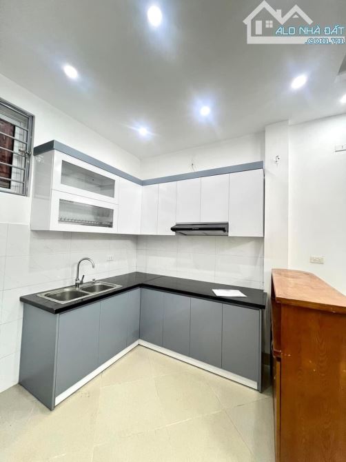 Bán nhà phố Linh Quang, 40m², 4 tầng, giá chỉ 4.85 tỷ - 1