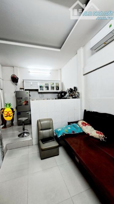 Bán gấp nhà Cấp 4 Ô tô đỗ cửa, 6x30m Trương Đăng Quế P.3 Gò Vấp, Chỉ 70tr/m2 Gần Chung cư - 1