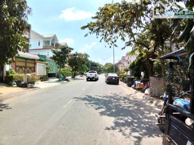 Chủ bán lô đất 100m2 hẻm ô tô Lê Văn Việt, Quận 9, gần trường Sư Phạm - 1