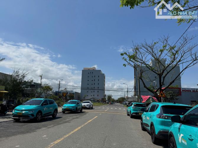 Bán 3 lô đất liền kề MT đường Nguyễn Thần Hiến Sát Trường Sa Thông ngay Bãi Tắm Non Nước - 1