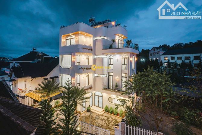 BÁN VILLA ĐẲNG CẤP ĐÀ LẠT GẦN KHU DU LỊCH THUNG LŨNG TÌNH YÊU ĐANG CÓ NGUỒN THU 50TR/THANG - 1