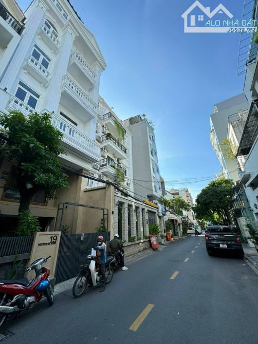 Hàng Hiếm Nhà Mặt Tiền Nguyễn Bá Huân P.Thảo Điền Q2 DT:5x17m 5Tầng-TM HĐT:90Tr Giá:23Tỷ - 1