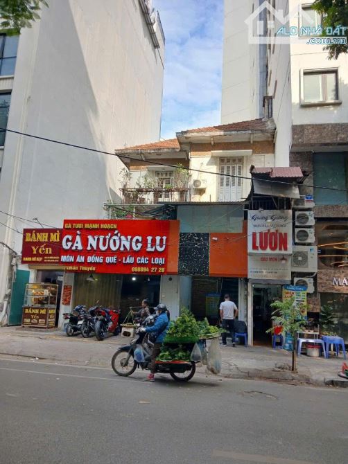 Mặt phố  Hàn Thuyên 275m2, 3 tầng, mặt tiền 12m, 135 tỷ gần ngã 5 lớn gần Hồ Hoàn Kiếm - 1