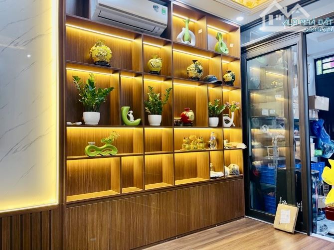 Bán Nhà Thạch Bàn 58m2-hơn 9 tỷ-Ô TÔ-THANG MÁY-DÂN XÂY-FULL NỘI THẤT-PHÁP LÝ CHUẨN - 1