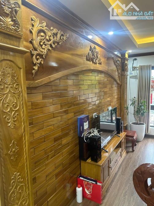 Nhà Trung Tâm Hà Đông - Ô tô tránh (dừng đỗ cửa ngày đêm vài cái)- Gara ô tô tô - 2 vỉa hè - 1
