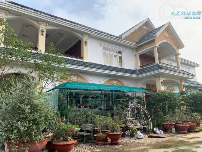 Sở hữu biệt thự siêu đẹp + kho xưởng diện tích lớn siêu hiếm tại thành phố dĩ an - 1