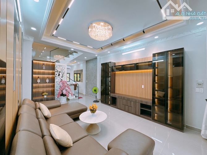 BÁN NHÀ HẺM XE HƠI ĐƯỜNG DƯƠNG CÁT LỢI THỊ TRẤN NHÀ BÈ - CÁCH PHÚ MỸ HƯNG CHỈ 3,9 PHÚT - 12
