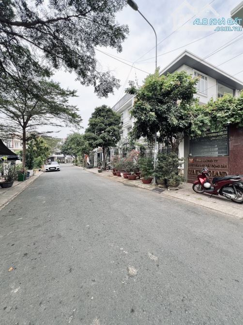 BÁN BIỆT THỰ LIÊN PHƯỜNG 10x18, 4 tầng - 15