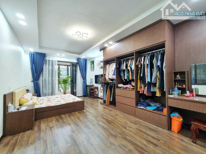 MẶT TIỀN QUYỀN LỰC - 6 TẦNG THANG MÁY - Ô TÔ ĐỖ CỬA -  - SỔ ĐẸP NỞ HẬU . - 2