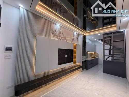 Bán nhà Thịnh Quang, Đống Đa, Hà Nội. DT 37m2, xây 4 tầng, full nội thất. Giá nhỉnh 7 tỷ - 2