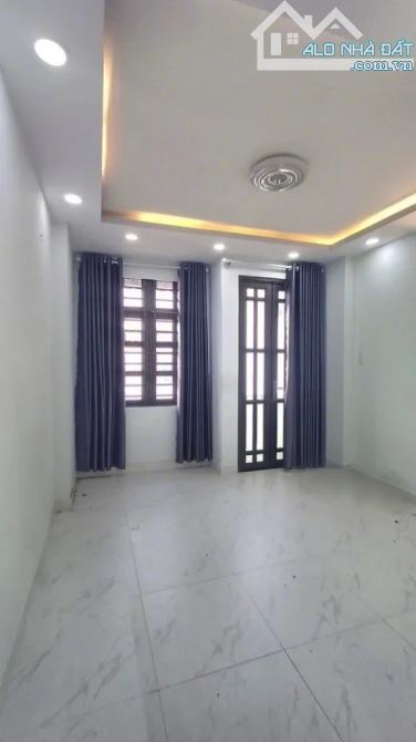 TÂN BÌNH - NHÀ 4 TẦNG MỚI - HẺM XE HƠI - 3PN - SỔ HỒNG RIÊNG - 4.45 TỶ - 2