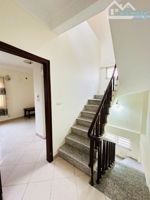 Bán nhà riêng Đại Từ. Lô góc 2 thoáng , giá rẻ, 33 m2 5 tầng. Giá 5.6 tỷ - 2