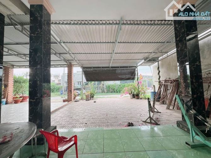 Căn nhà siêu rộng 187m2 cần bán ở đường Nguyễn Thị Nị , Phước Hiệp Sổ hồng riêng giá 685tr - 2
