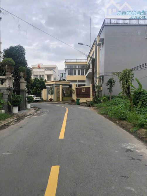 Bán biệt thự 10m x 16m mặt tiền Bùi Tá Hán, khu Đô Thị An Phú An Khánh Q2 - 382m2 / 40 tỷ - 2