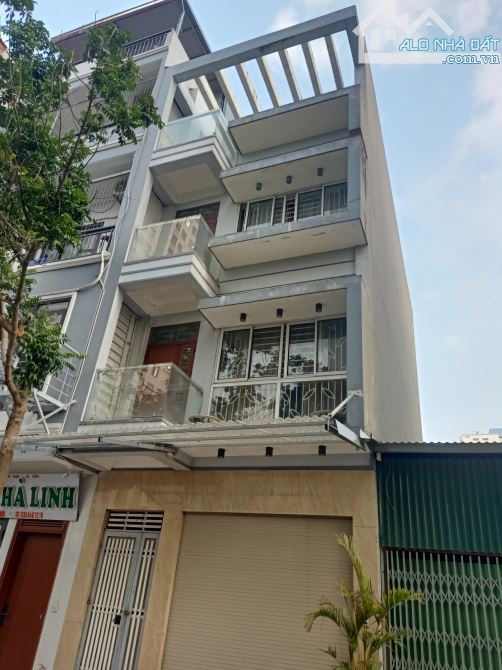 Hơn 11 tỷ nhà phân lô vỉa hè DV 20AB Dương Nội - 2
