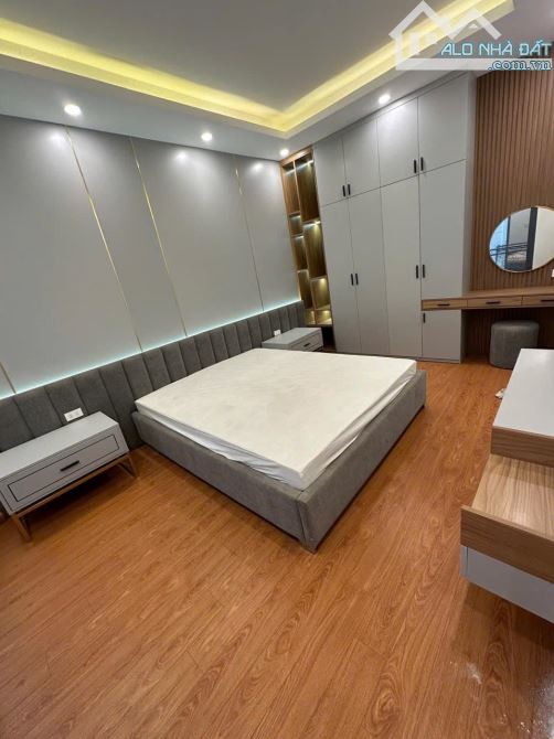 Chính chủ gửi em bán căn nhà dân xây 3.5 tầng, 4 phòng ngủ, full nội thất tại Kim Hoàng - 2