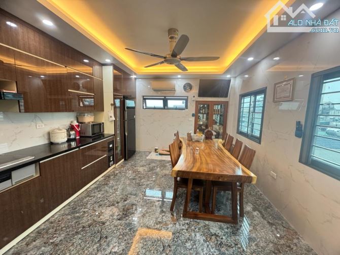 🔥 SIÊU PHẨM THẠCH BÀN! 63M², 8 TẦNG, THANG MÁY, OTO NGỦ TRONG NHÀ! 💎 14,5 TỶ! - 2