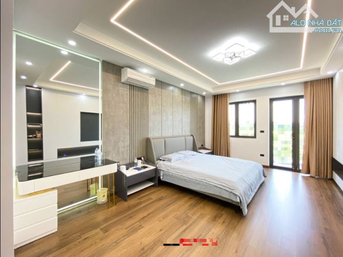 Bán căn nhà 38m 6tầng thang máy ô tô tận nhà  - tại đối diện AEON Long Biên - chỉ hơn 7tỷ. - 2