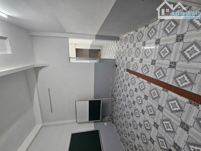 Giảm 2 TỶ - Gấp bán, Hẻm Ô tô, Âu Dương Lân Q8, 100M2(4,2x23) 3 Tầng, Ko QH, Sổ A4 - 2