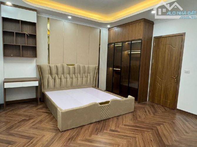 BÁN NHÀ MINH KHAI-VÀI BƯỚC RA Ô TÔ-DÂN TRÍ CAO- CHỦ XÂY TÂM HUYẾT- 6 TẦNG- 35M- CHỈ 7,5 TY - 2