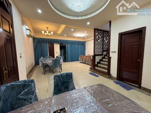 Biệt thự Trần Kim Xuyến - Cầu Giấy cực vip 153m2*4T 65tỷ - 2