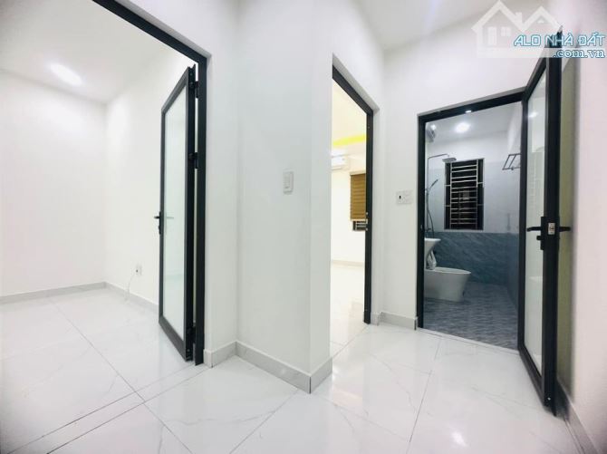 Nhà Mặt Phố Nguyễn Thị Minh Khai, Bến Thành, Q1, 56 tỷ, 119m2 - 2