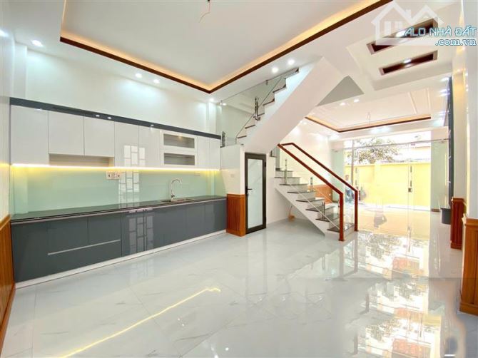 Nhà 4 tầng độc lập, ngõ nông ô tô qua lại cạnh Metro, Sở Dầu, Hồng Bàng - 2