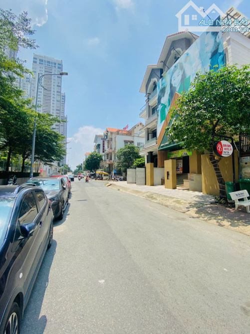Siêu Phẩm MT Đường Số 1 KDC Him Lam P.tân Hưng Q7 DT:10x20m Hầm 4Tầng HĐT:180tr Giá:50Tỷ - 2
